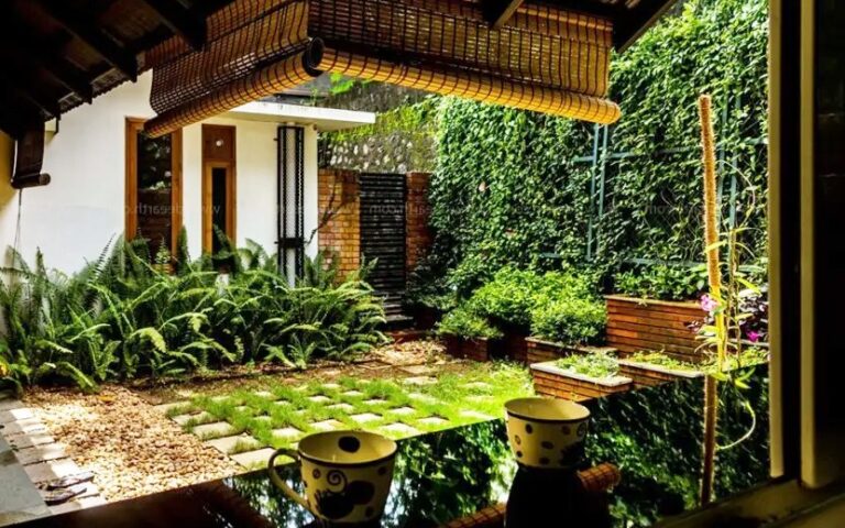 Konsep Taman Tropis yang Rimbun dan Sejuk di Bandung