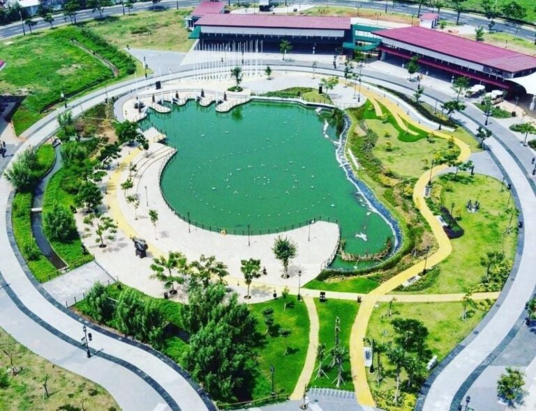 7 Rekomendasi Taman di Bandung yang Wajib di Kunjungi